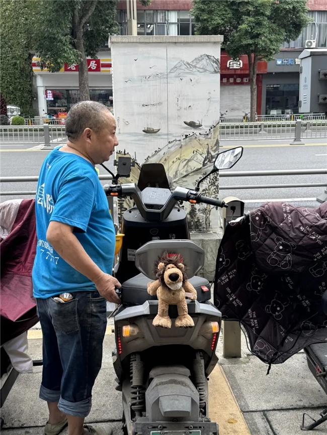 “净优亮美”解飞线！门前“暖心桩”安享充电